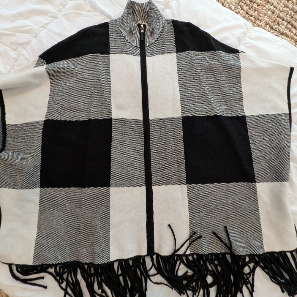 Knit Shrug/jacket with zipper